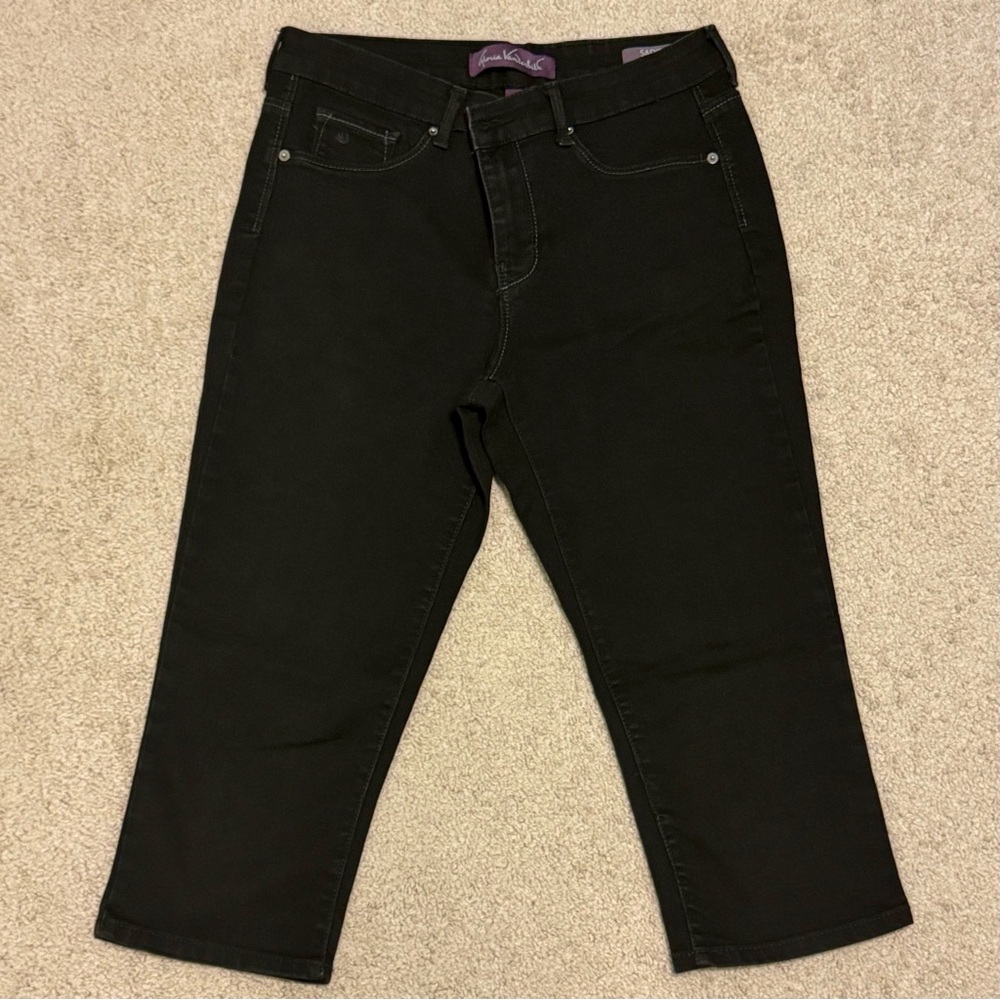 Gloria Vanderbilt Black Capri Jeans - Sadie